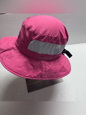 Columbia Sun Goddess Booney Ponytail Slot Fuchsia Sun Protection Omni Shade L/XL
